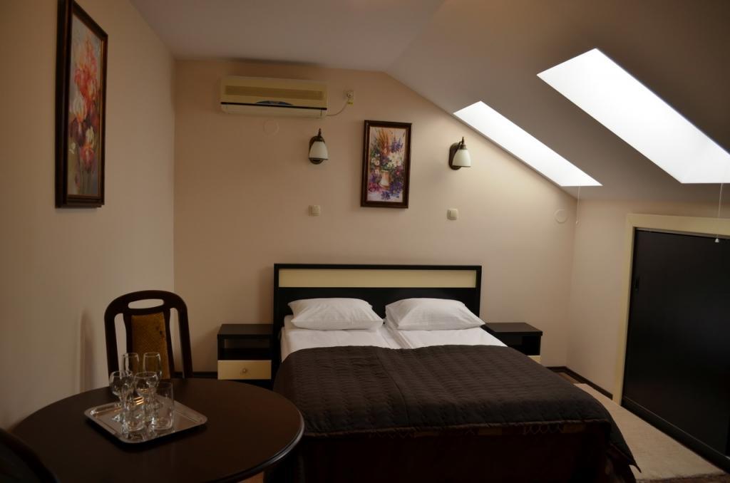 Vila Gardenia Hotel Oradea Luaran gambar
