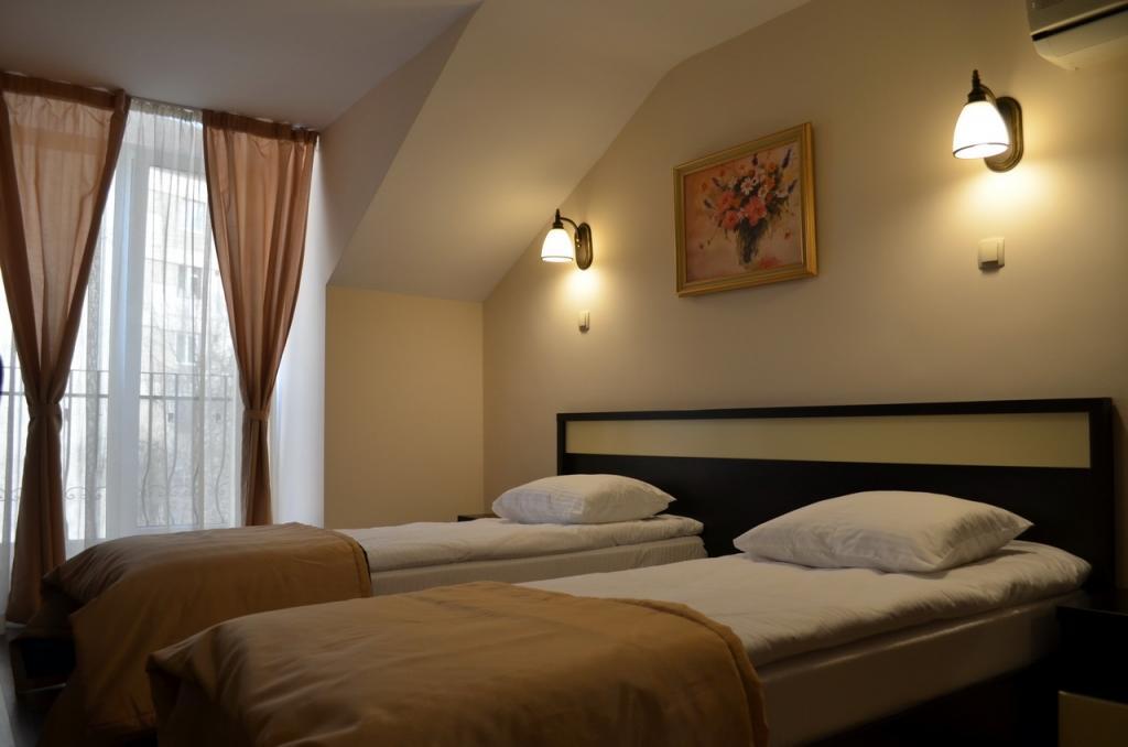 Vila Gardenia Hotel Oradea Luaran gambar